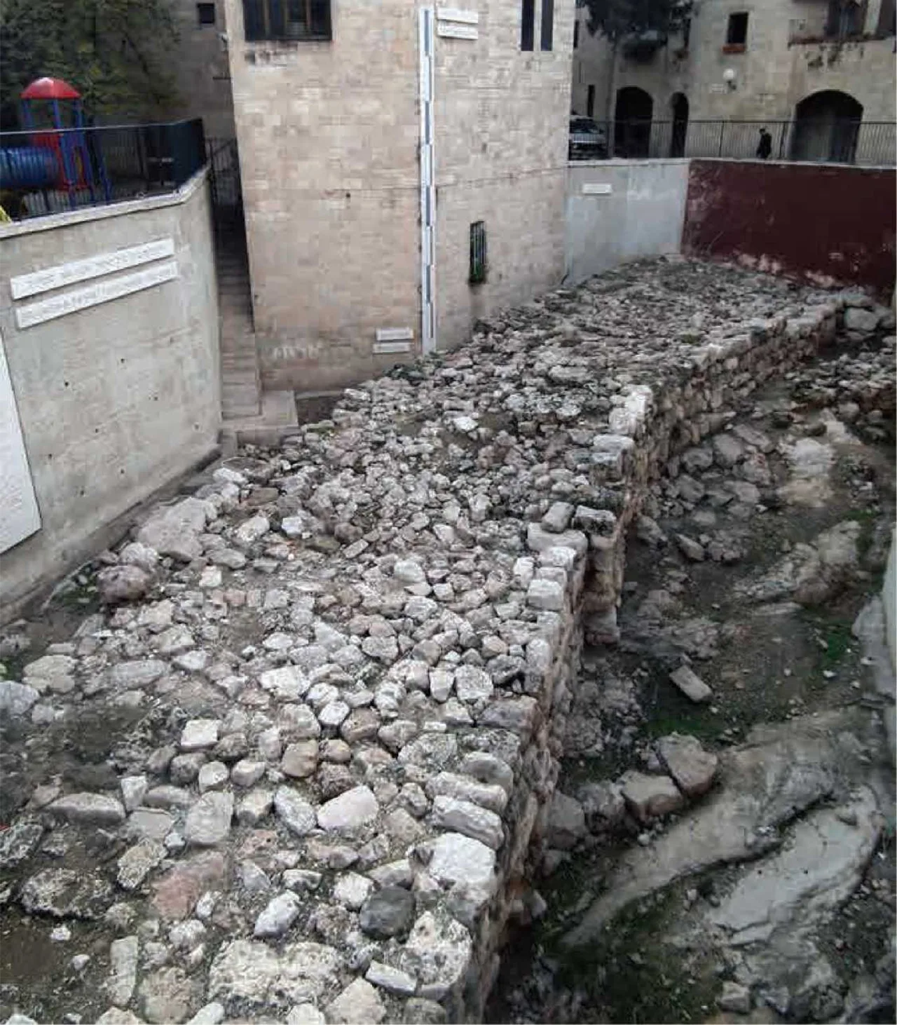 "Широкая стена" царя Езекии